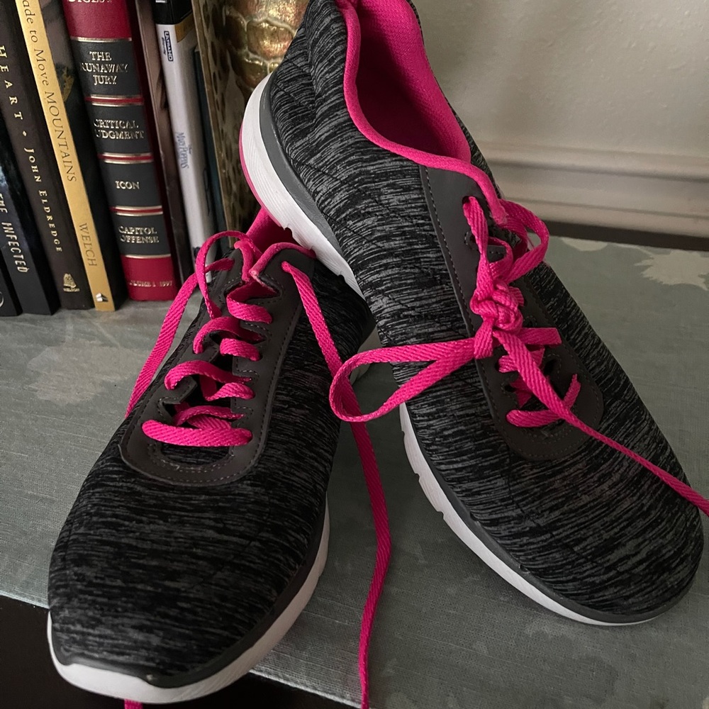 Skechers Wide Fit Ladies 👟